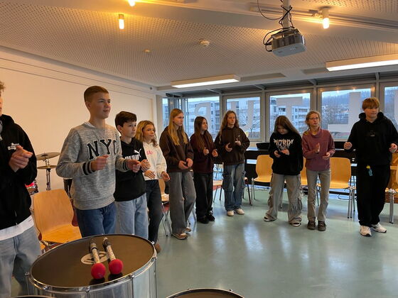 Der Schulchor bei einer Aufführung